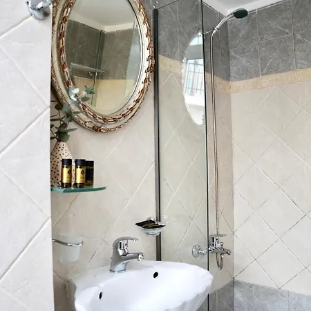 Apiro Syros Apartmanhotel 3*