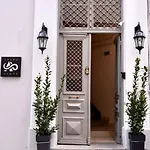 Apiro Syros