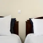 Apiro Syros Aparthotel