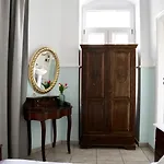 Apiro Syros