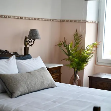 Apiro Syros Aparthotel 3*