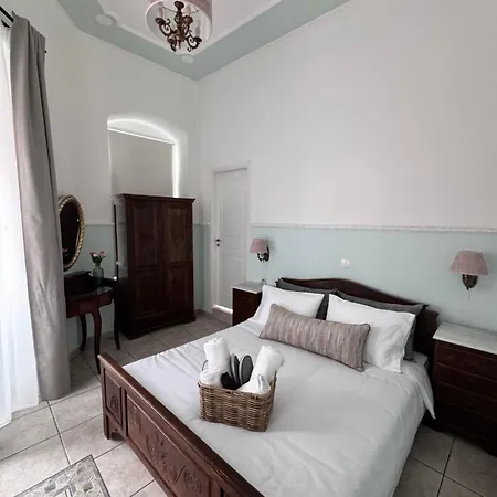 Apiro Syros شقة فندقية