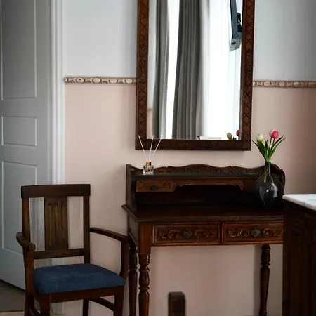 Aparthotel Apiro Syros