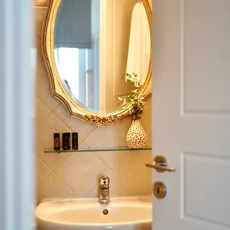 Apiro Syros 3*