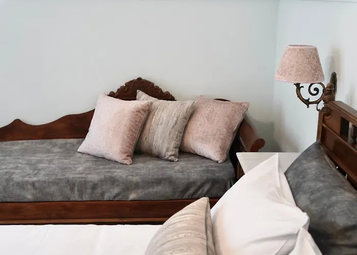 Apiro Syros شقة فندقية 3*