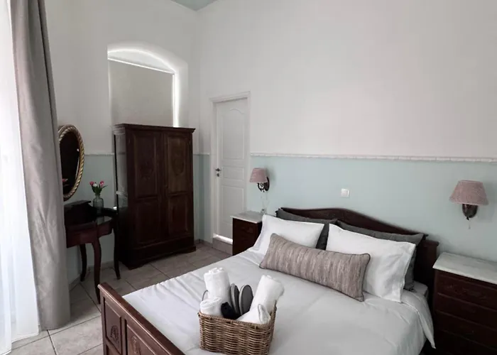 Apiro Syros شقة فندقية